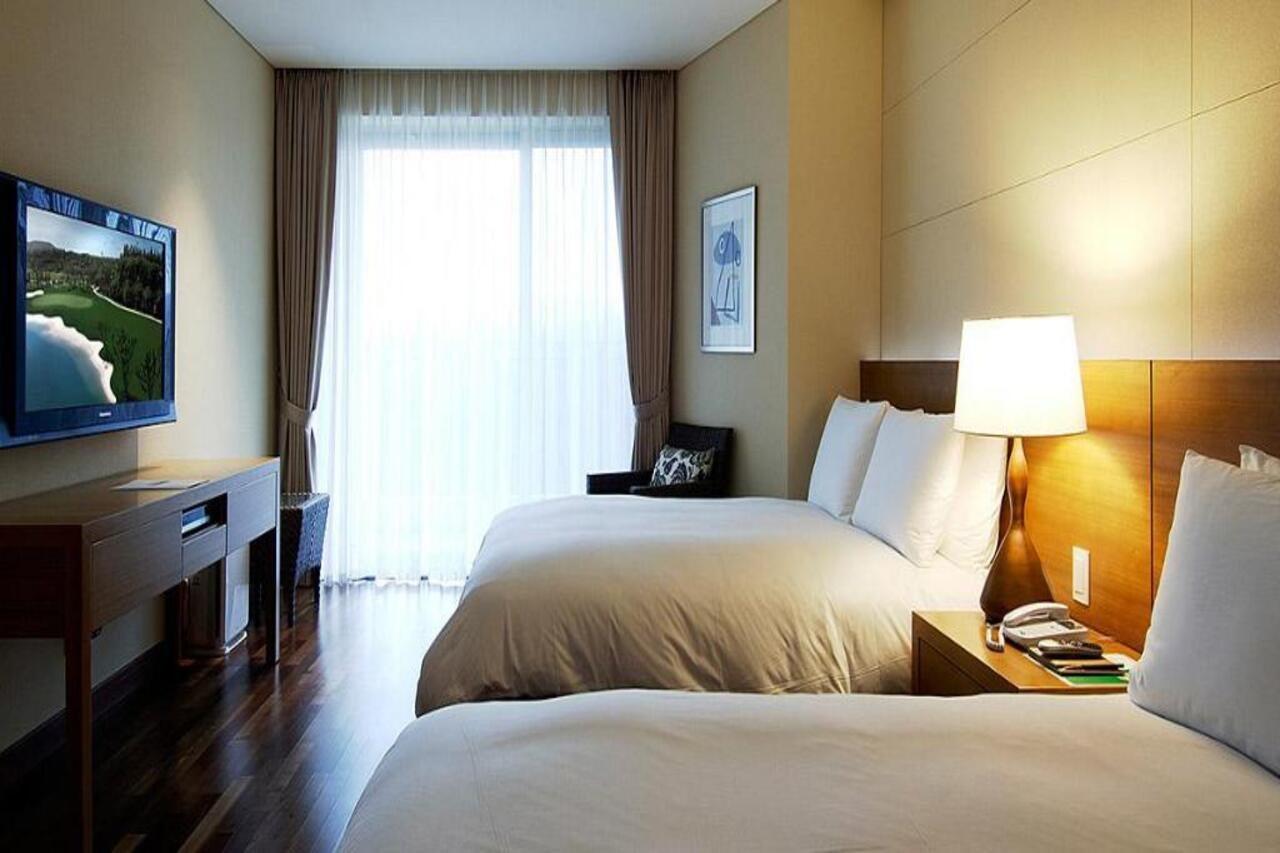 Mercure Ambassador Jeju Seogwipo Exterior foto