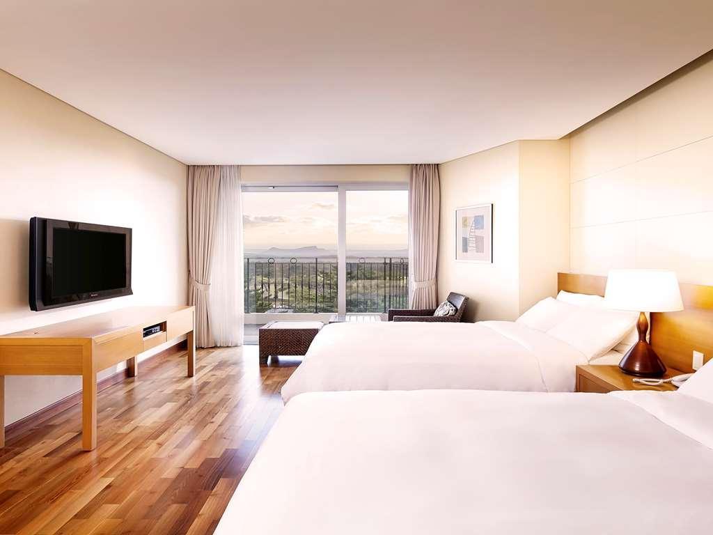 Mercure Ambassador Jeju Seogwipo Exterior foto
